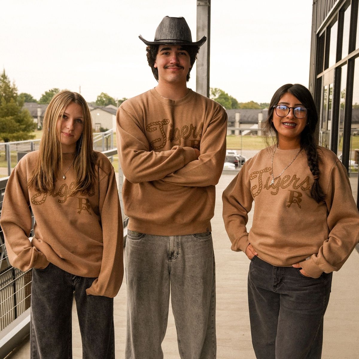 CI  COWPOKE CREWNECK