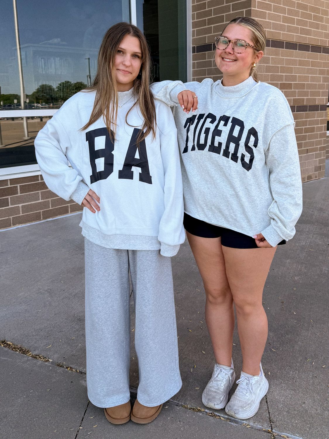 BA TIGERS REV. MOCK NECK