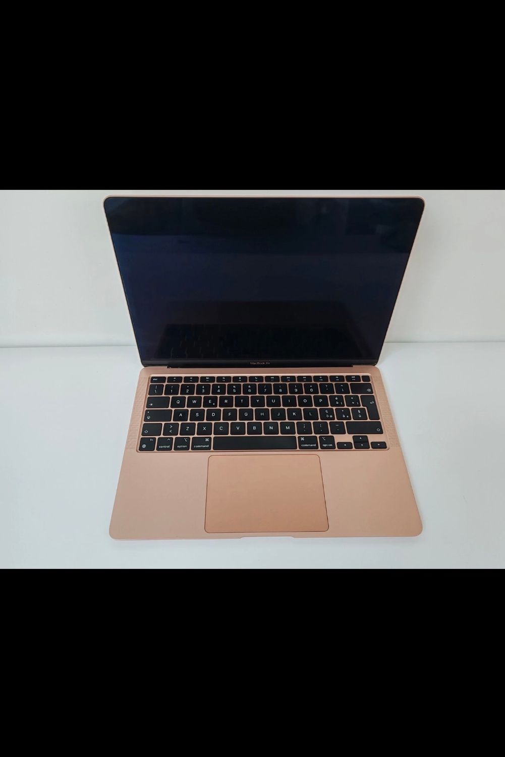 APPLE MACBOOK AIR 13.3&#39;&#39; M1 8 CORE CPU - 8 GB RAM 256 GB SSD