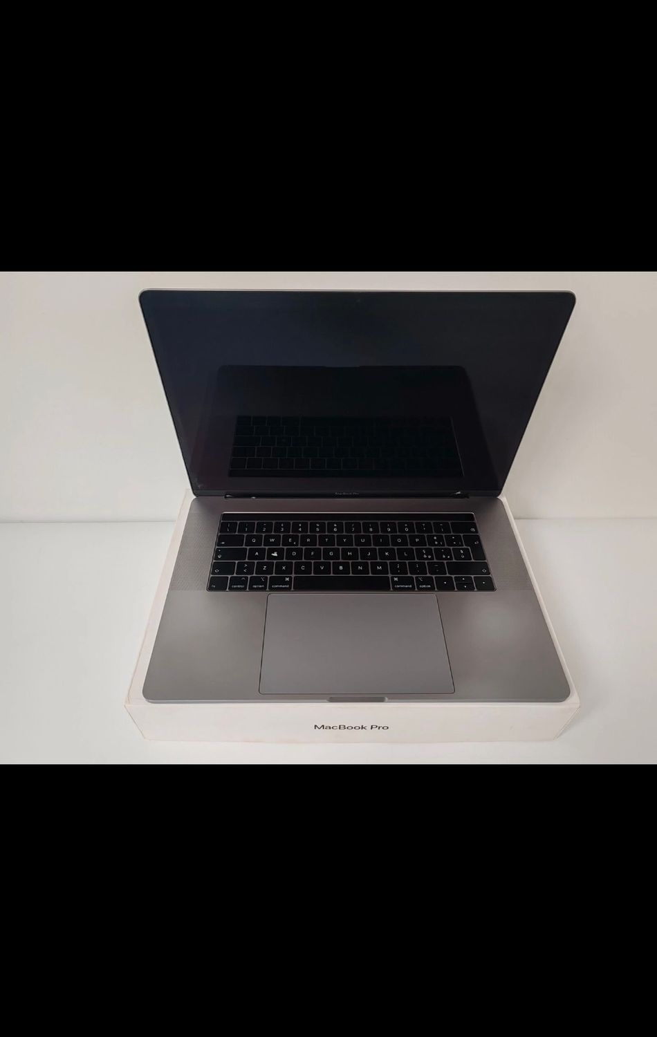 APPLE MACBOOK PRO 16 2018 i7 8850H 2,6 GHz 16GB RAM 512GB SSD RADEON Pro 5300M