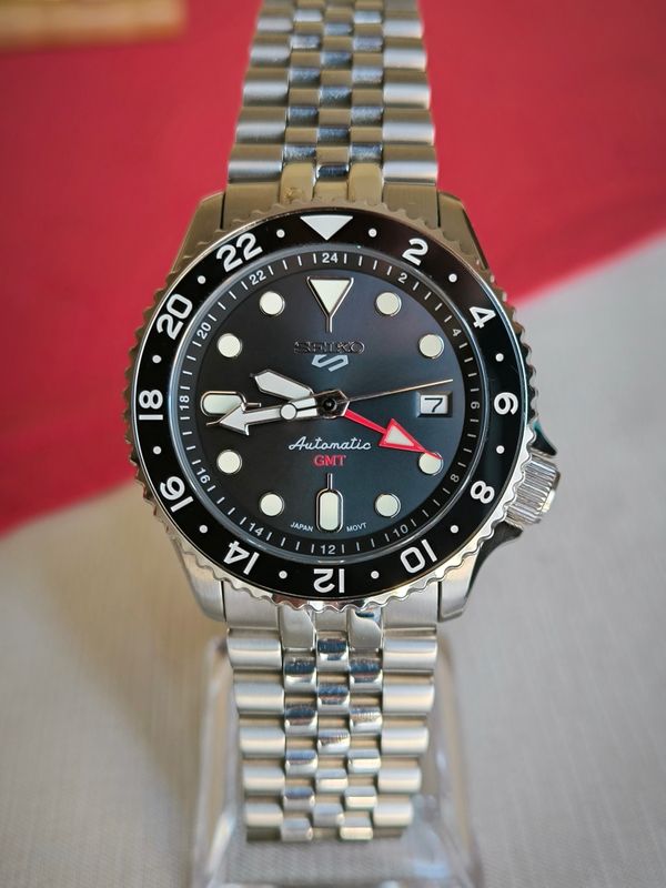 Seiko Mod Black GMT 42mm NH34 Automatic watch