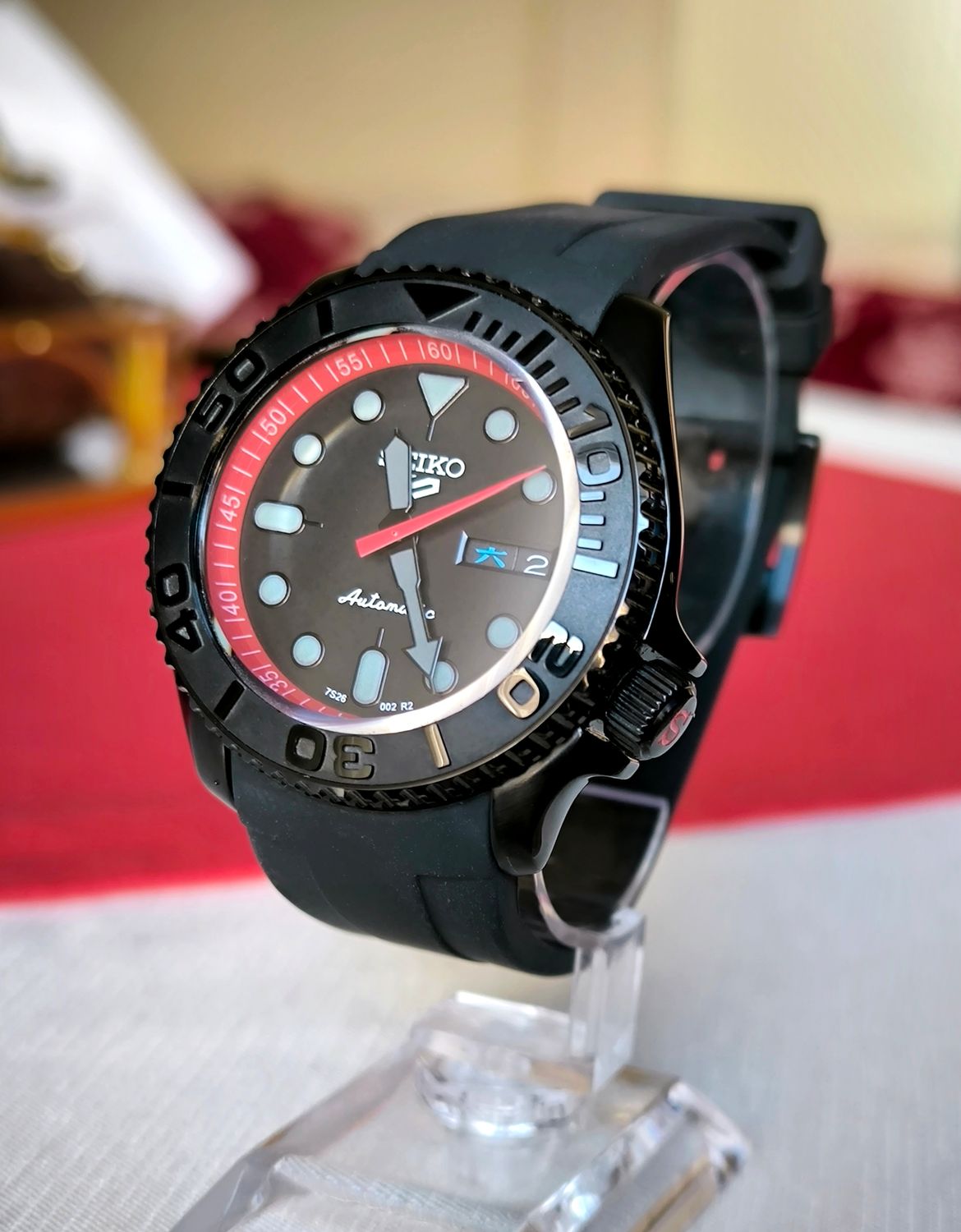 Seiko Mod Skx Black Red 42mm NH36 Automatic watch