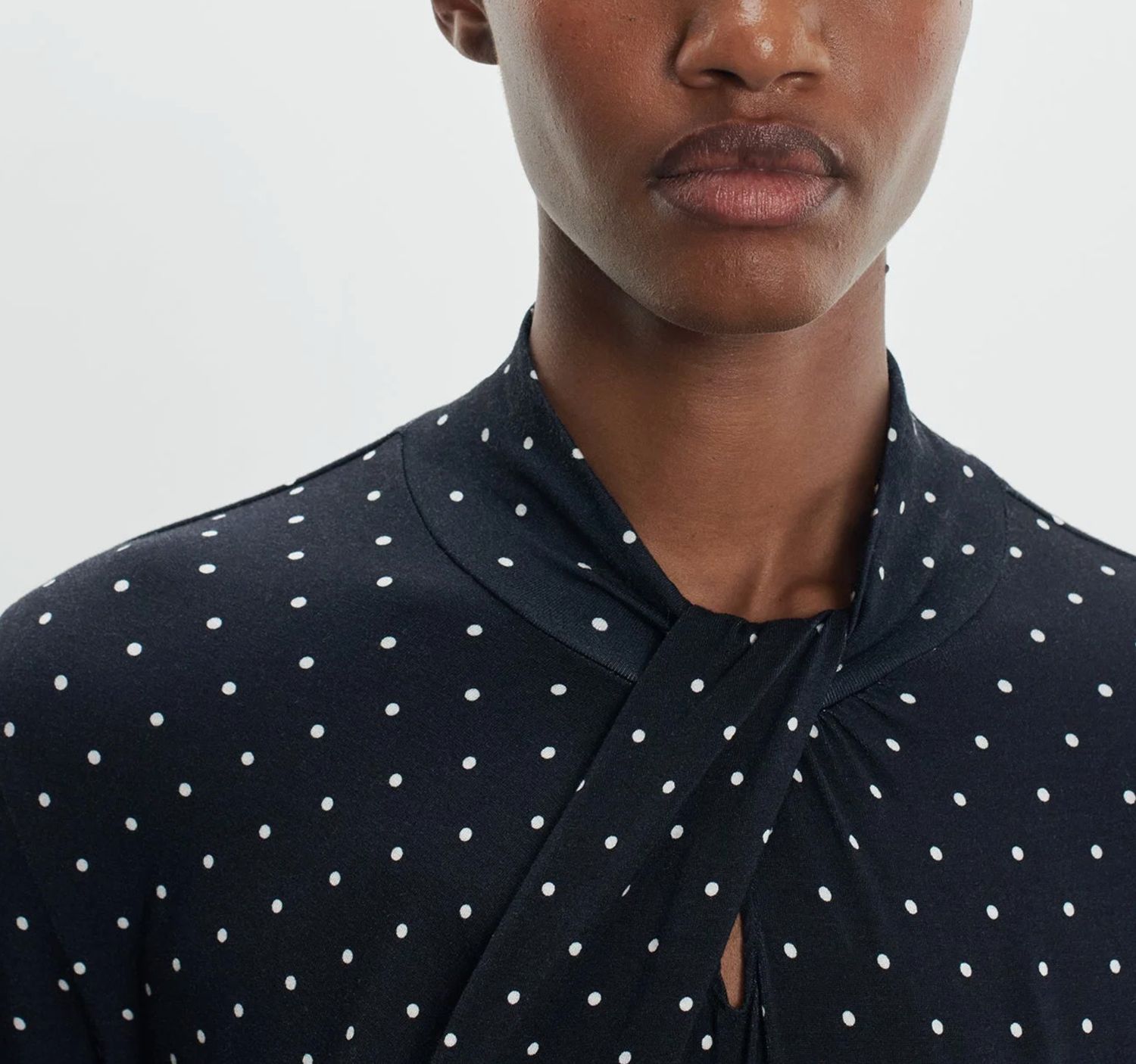 Soft Touch Dots Long Sleeve Twist Neck (M628FT1187)