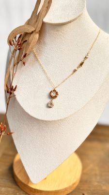 Island Vibe Czech Glass Flower Necklace