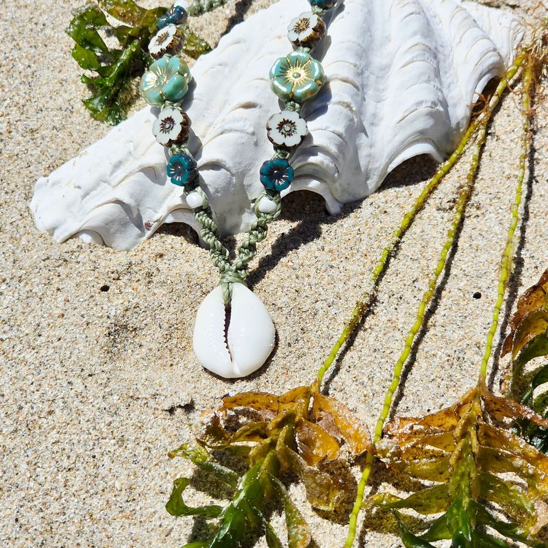Cowrie Bloom Necklace - Sea green Cowrie Bloom Necklace - Sea green