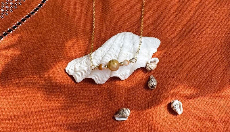 Crazy Lace Agate & White Onyx Choker Necklace