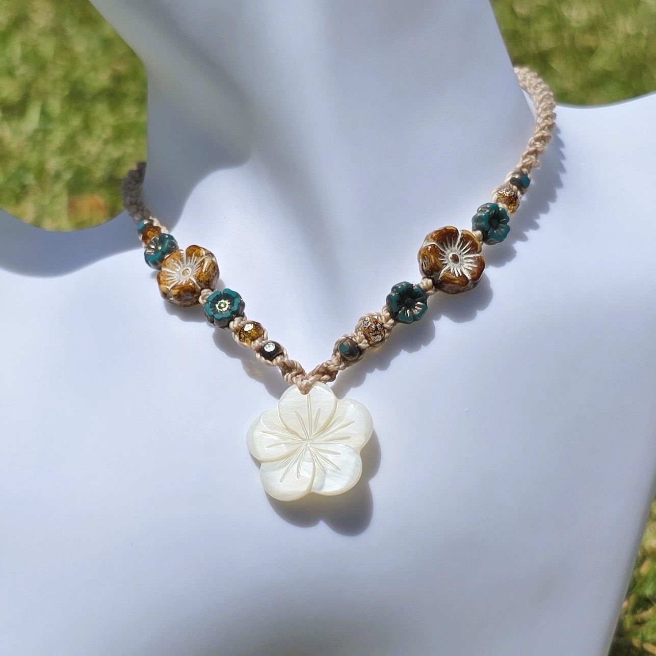 Mother of Pearl Necklace - Dusty Shores