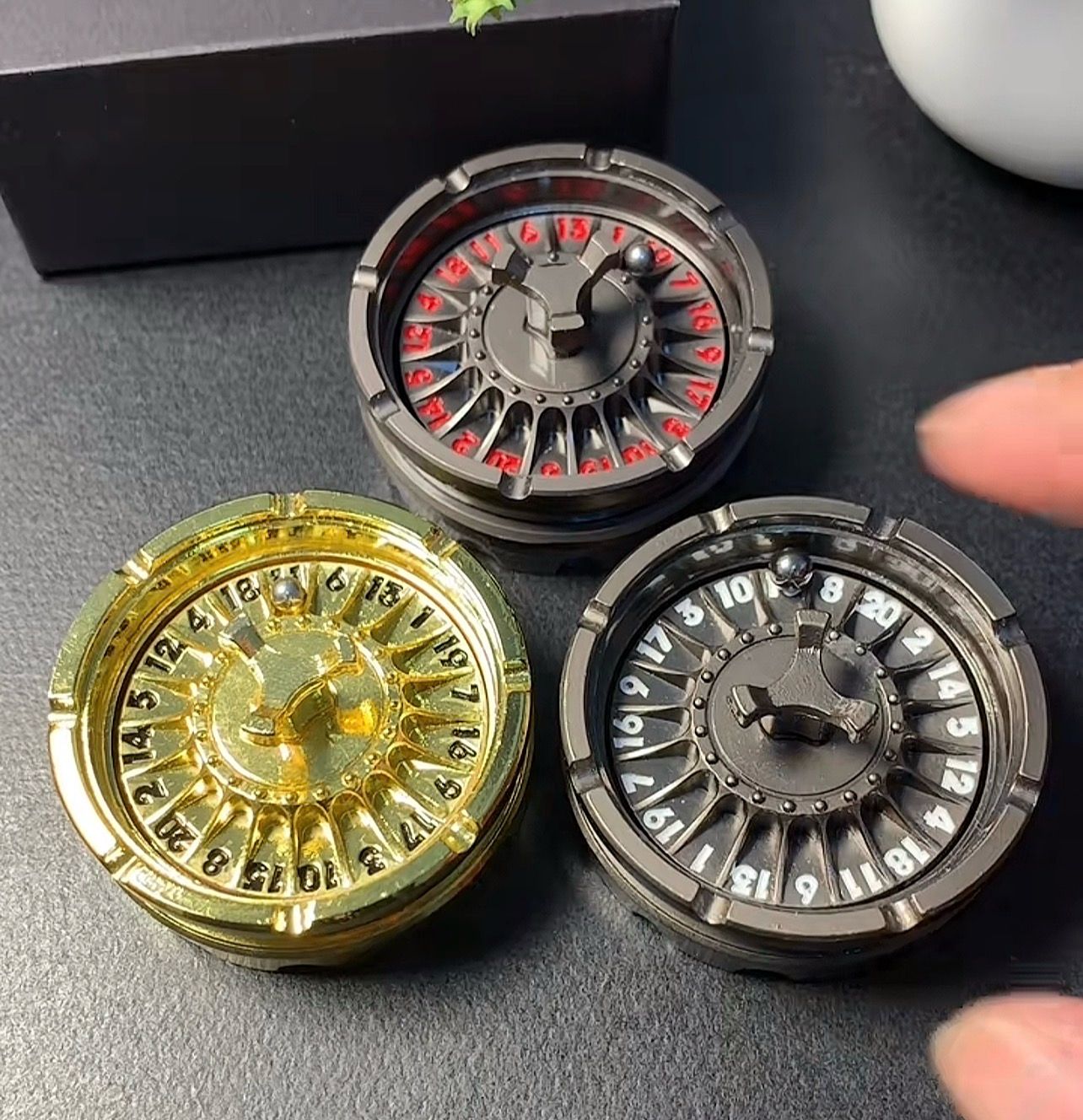 Best Gift🎁 Mechanical Roulette Toy
