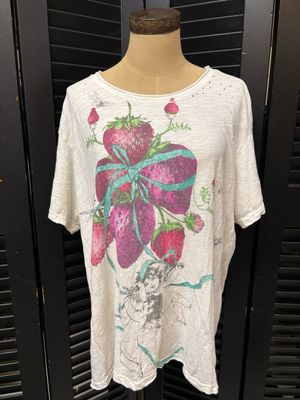 Magnolia Pearl | Gather Me Berries Tshirt | Top 2530 | True