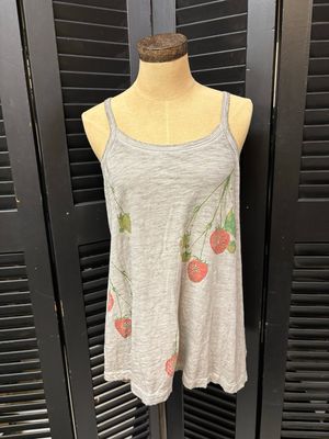 Magnolia Pearl | Strawberry Lana Applique Tank | Tank 426 | Pebble