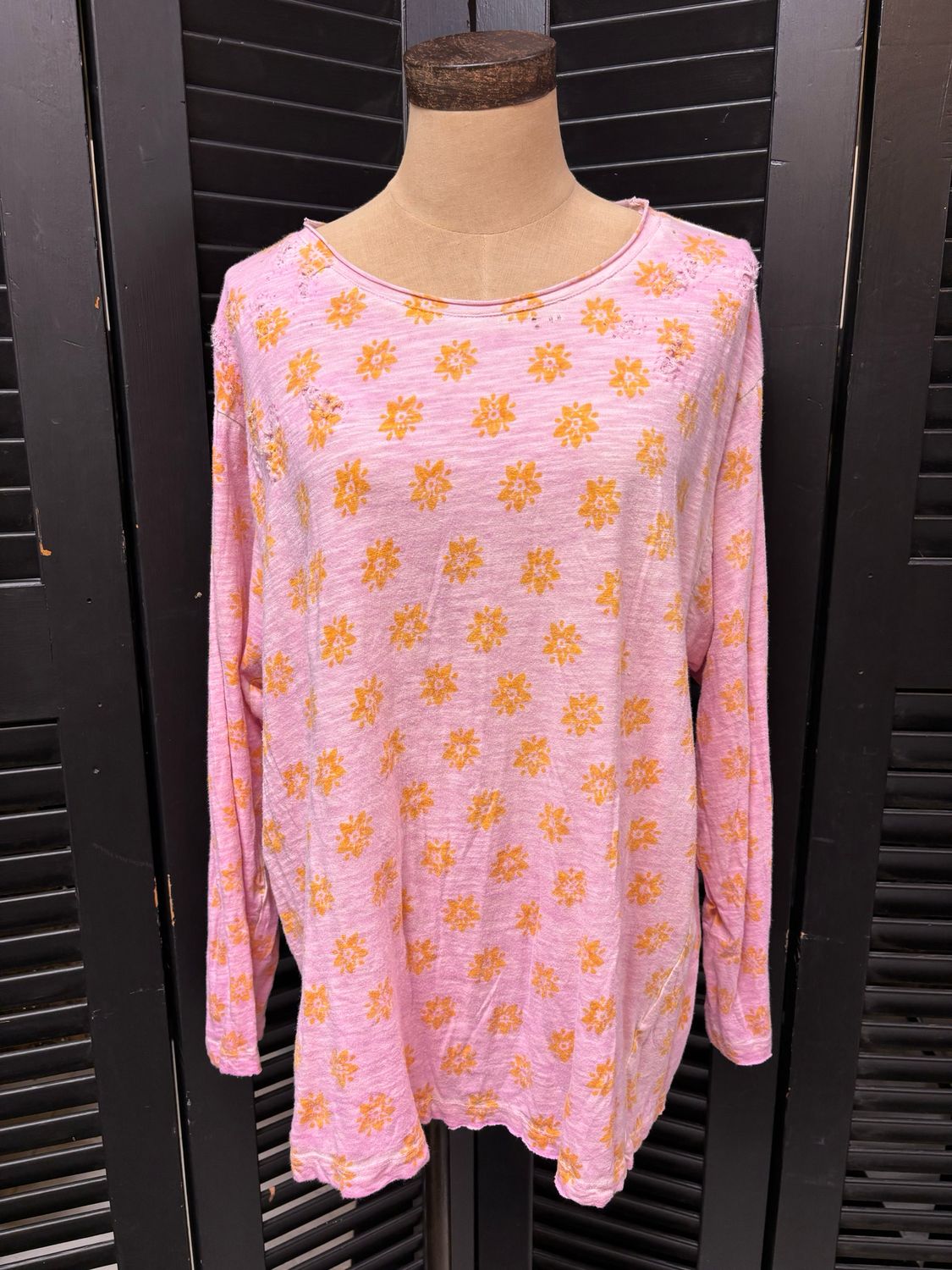 Magnolia Pearl | Viggo Tshirt | Top 2497 | Texas Yellow Star