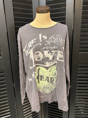 Magnolia Pearl | Your Aura Viggo Tshirt | Top 2211 | Ozzy