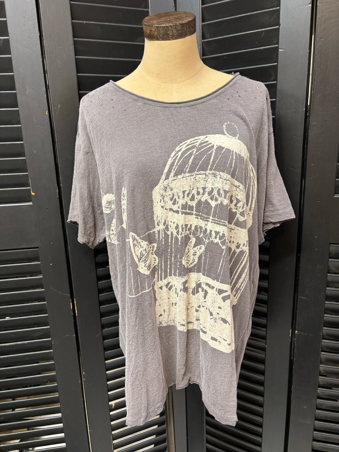 Magnolia Pearl | Disturb The Universe Tshirt | Top 2363 | Ozzy