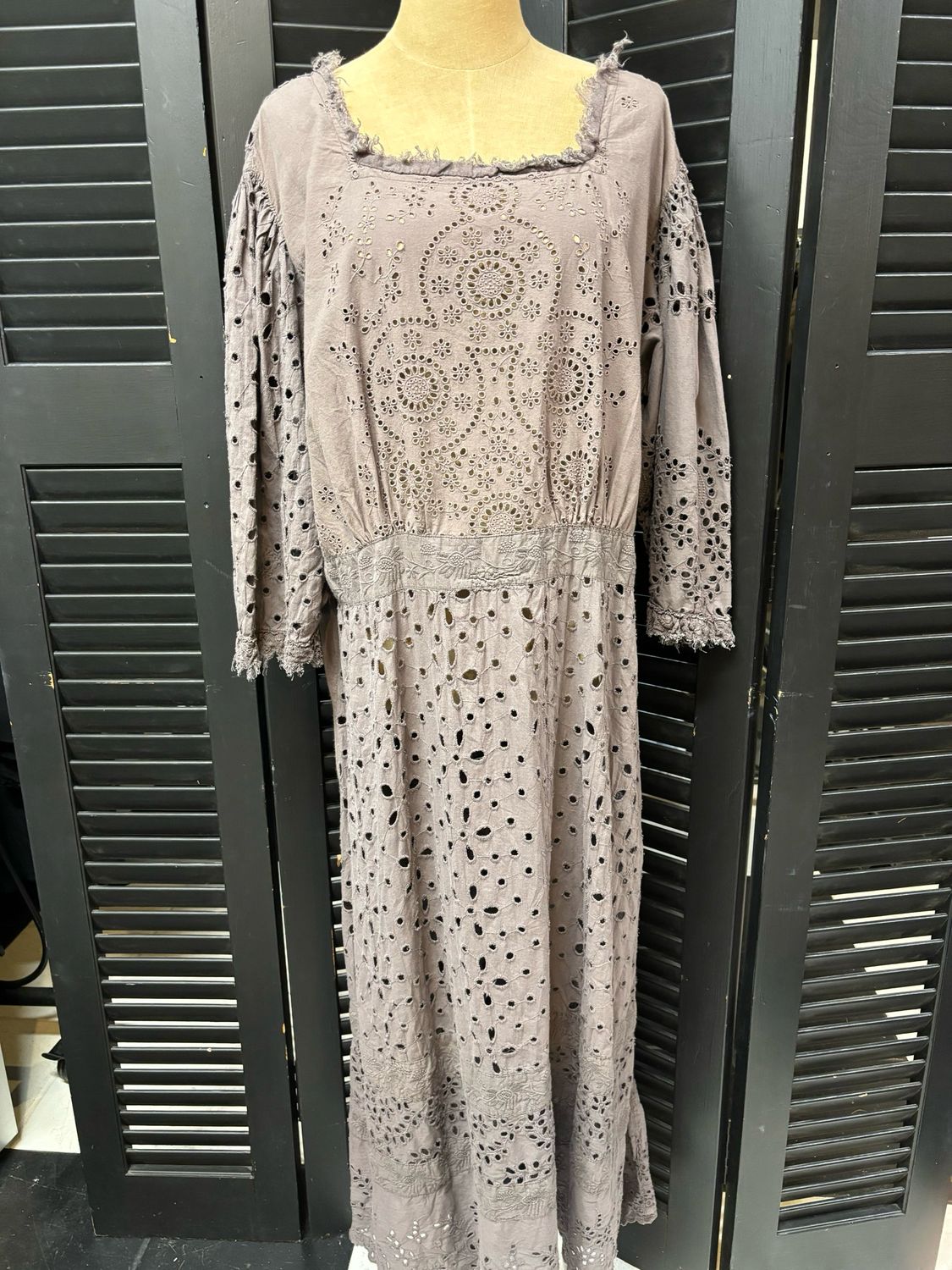 Magnolia Pearl | Eyelet Maevry Dress | Dress 1127 | Ozzy