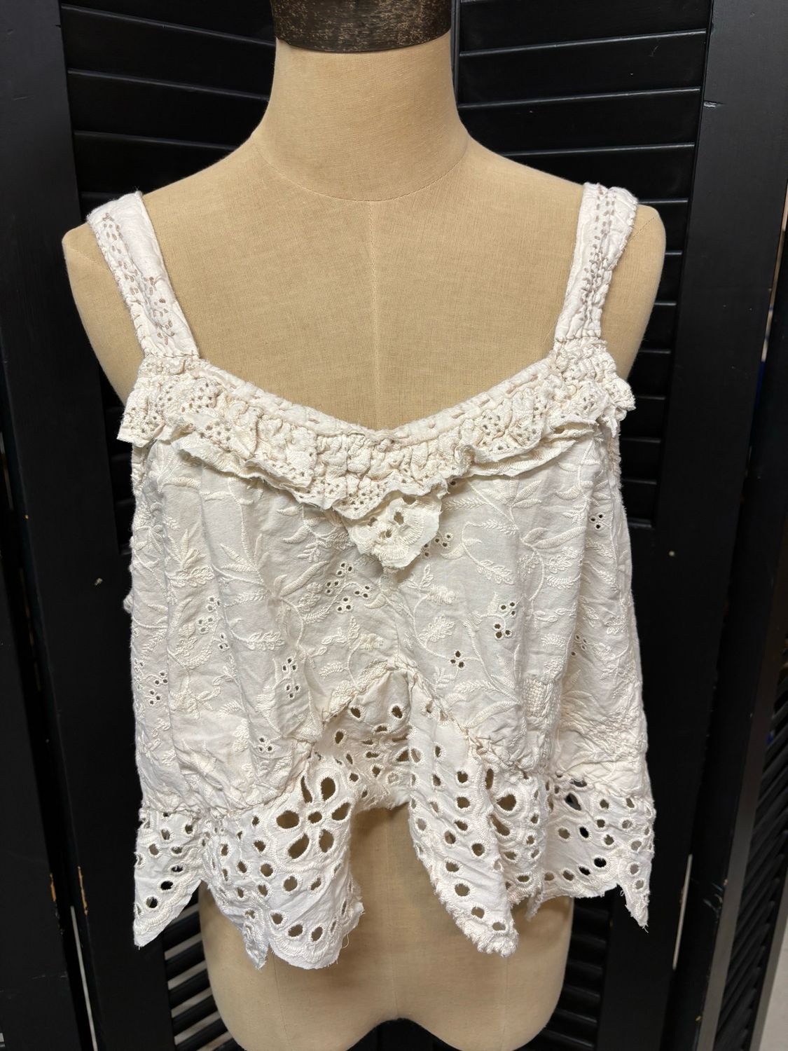 Magnolia Pearl | Olive Ruffle Cami | Tank 402 | Moonlight