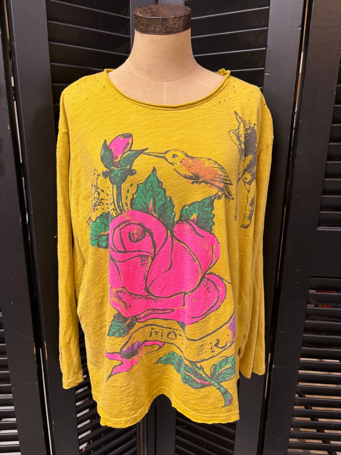 Magnolia Pearl | Abbeyrosa Viggo Tshirt | Top 1942 | Yellow Plum