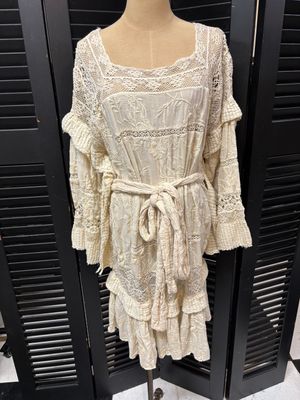 Magnolia Pearl | Lace Poelle Tunic | Top 1081 | Moonlight | Preloved