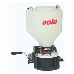 SOLO GRANULATE SPREADER 421