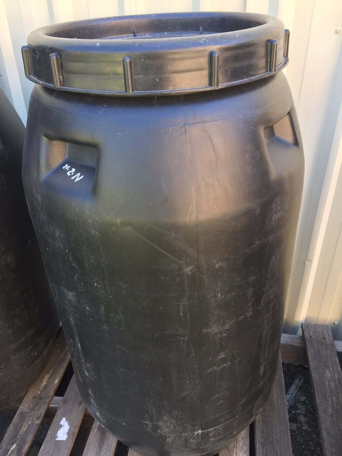 200L POLY DRUM SCREW TOP LID (IN STORE PICK UP)