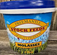 MOLASSES FREMANTLE STOCK FEEDS 2.5KG BUCKET