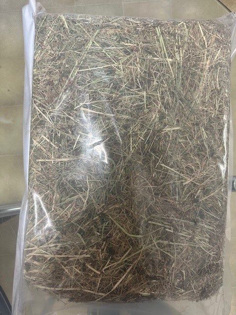 MEADOW HAY BISCUIT