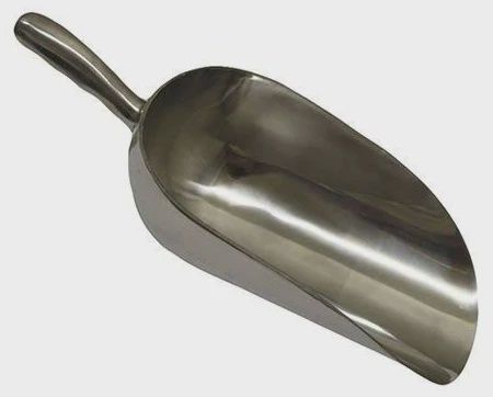 ALUMINIUM FEED SCOOP LARGE 2.3KG
