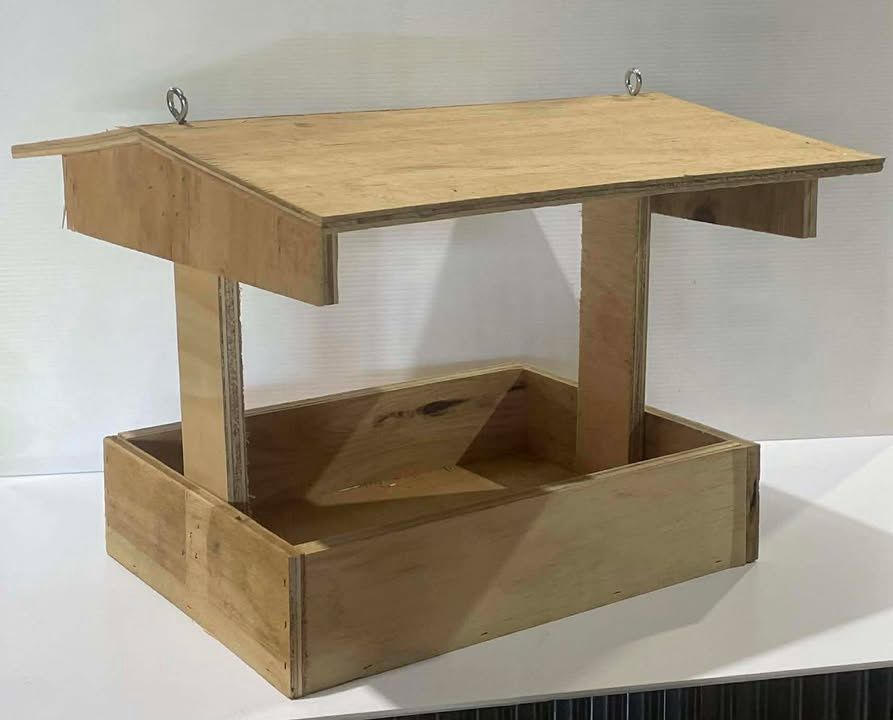PLYWOOD OUTDOOR WILD BIRD FEEDER- LARGE