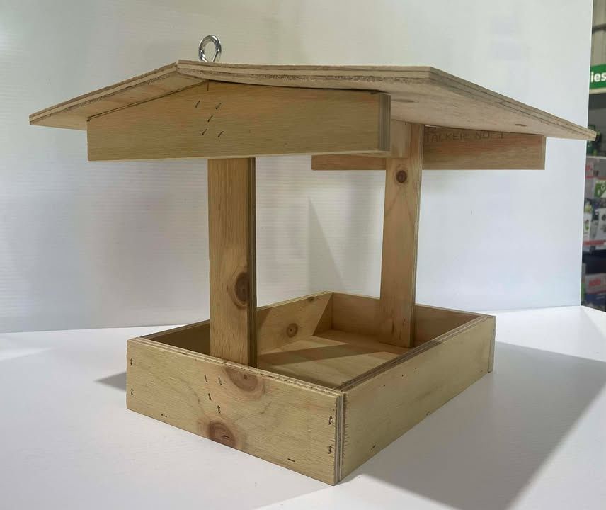 PLYWOOD OUTDOOR WILD BIRD FEEDER- SMALL
