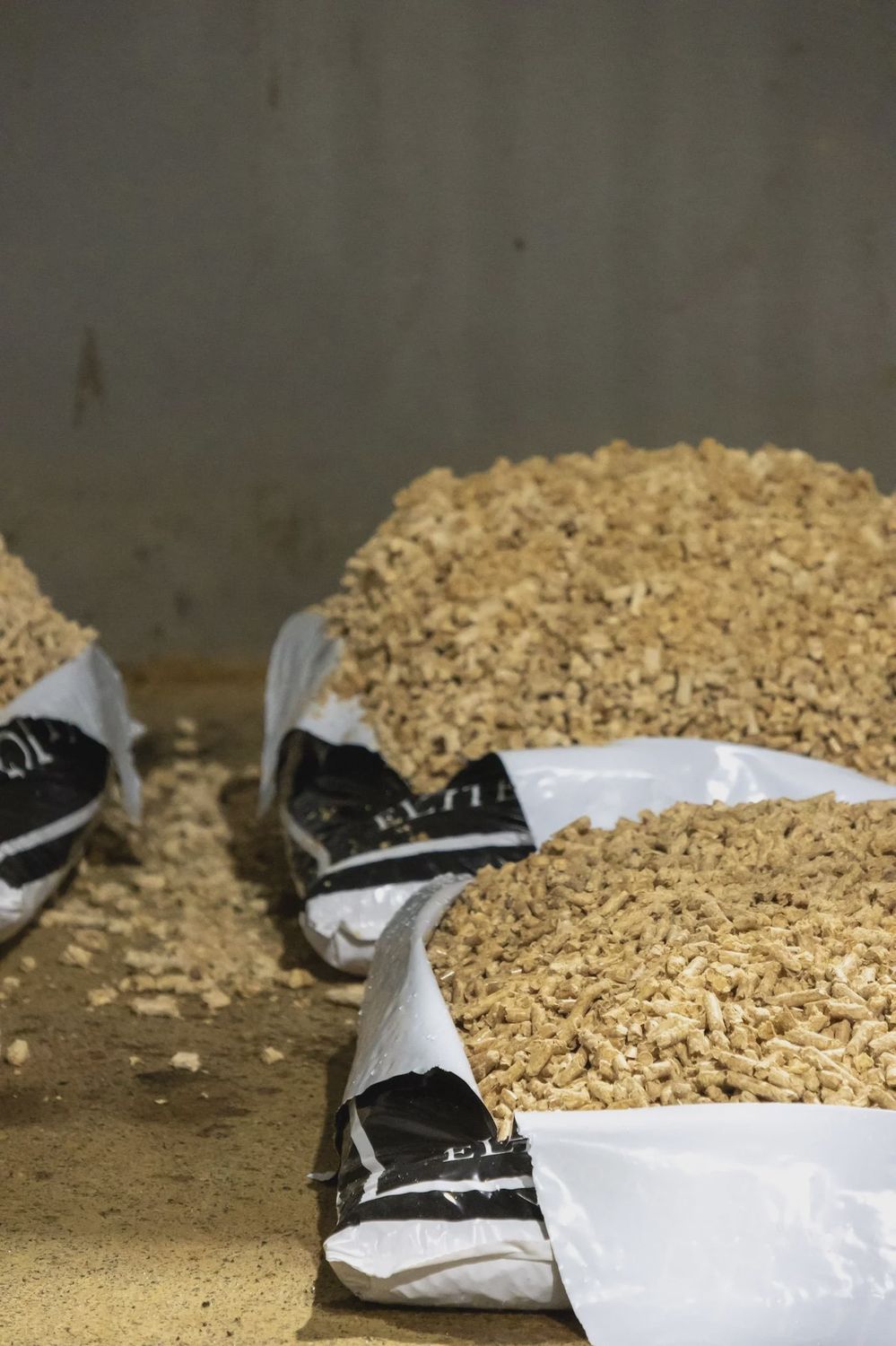 ELITE EQUINE BEDDING 15KG (SAME AS EQUINE PURE)