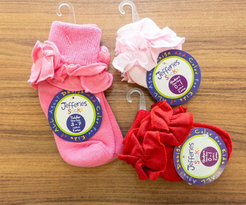 Solid Ruffle Socks