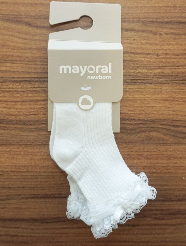 Basic Lacy Ruffle Socks