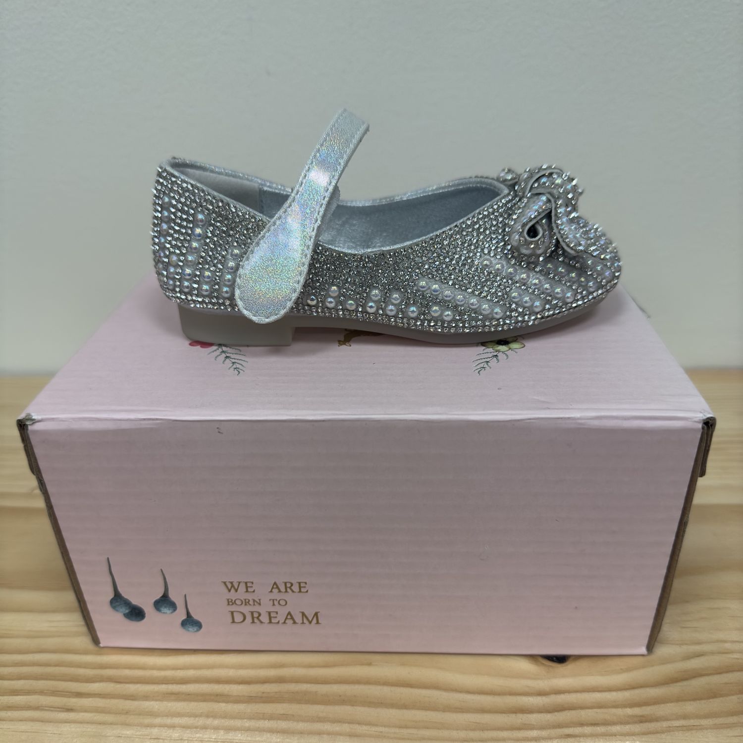 Ashlee Silver Pear Bow Flat