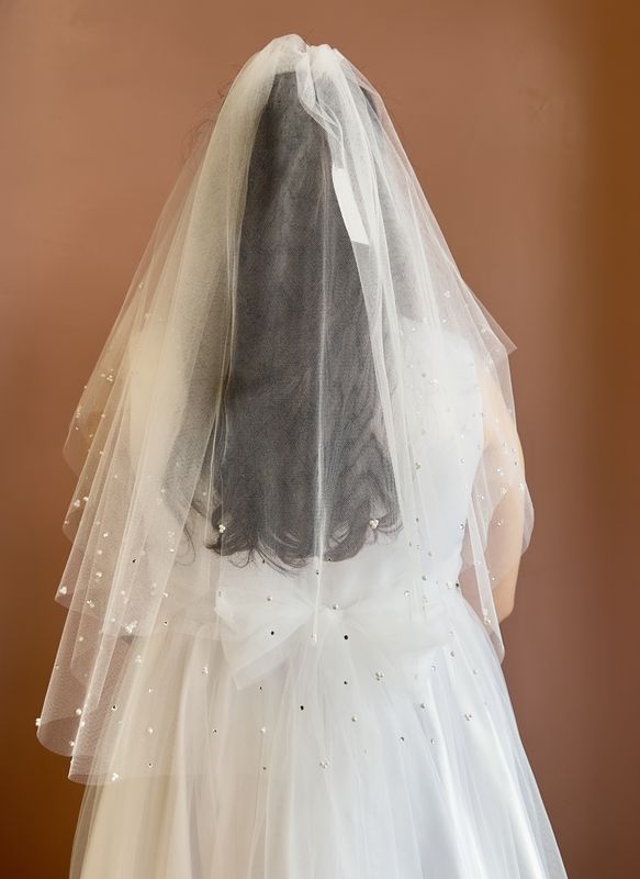 Rona Pearl &amp; Beaded Veil