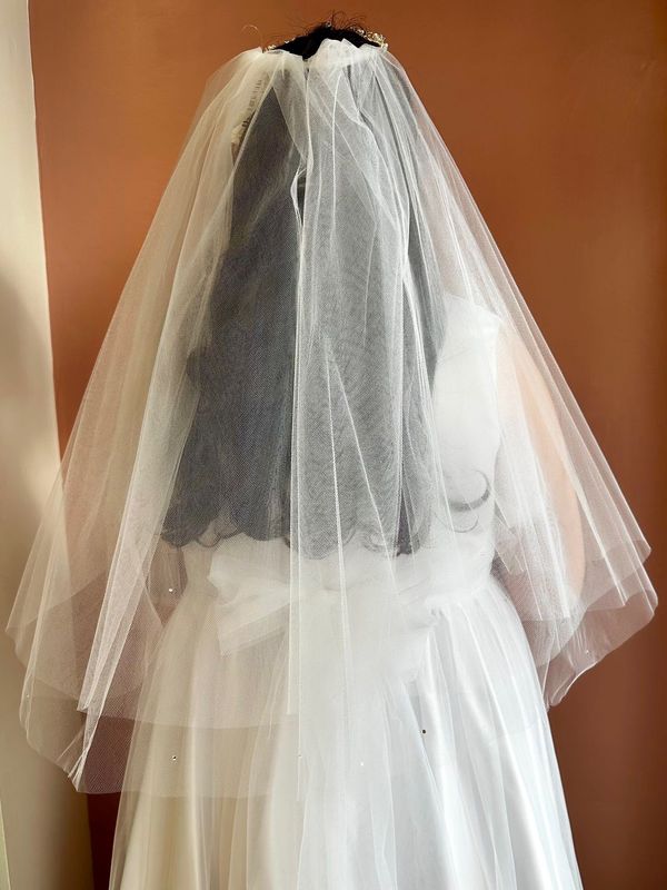 Emilia Veil &amp; Tiara