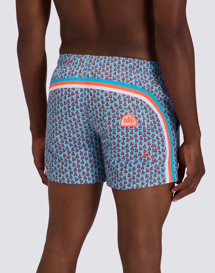 SUNDEK MEN'S SHORT SWIMSHORTS WITH ELASTIC WAIST IN REPREVE® RECYCLED POLYESTER WITH FRUIT FIESTA PRINT - LUNAR