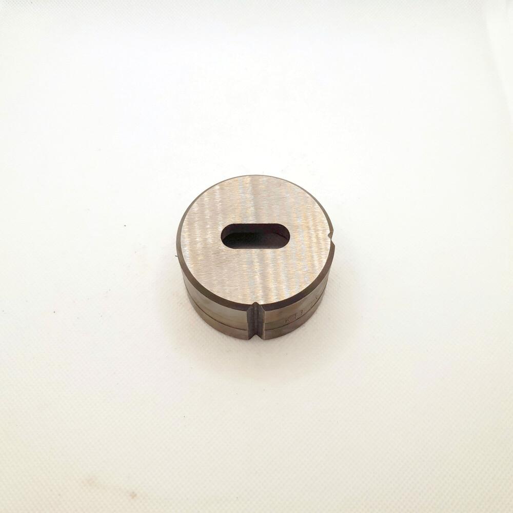 Oblong Die No. 9221