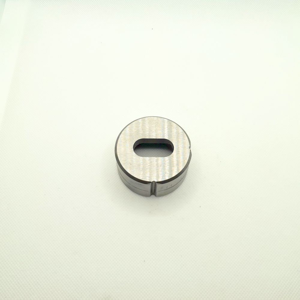 Oblong Die No. 5