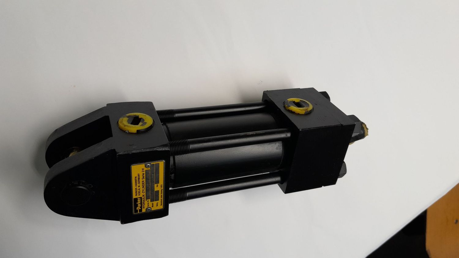 Hydraulic cylinder