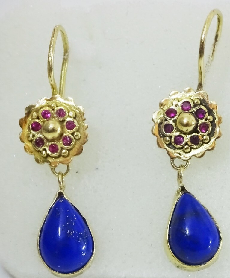 Handmade 18 karat Ruby and Lapis Lazuli Earrings