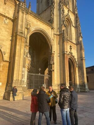 Visita guiada a la Catedral de Oviedo y Cámara Santa