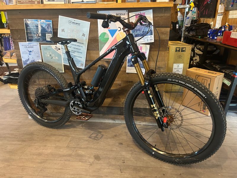 Intense Tazer T (WW Shop Super-Pro Build) Intense Tazer T (WW Shop Super-Pro Build)