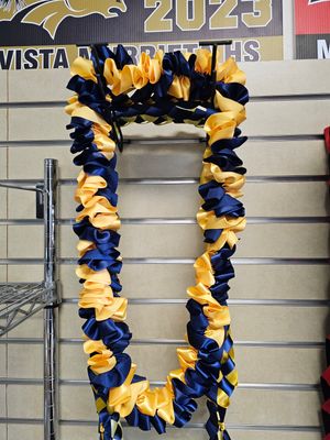 Graduation Lei 1" thick garland