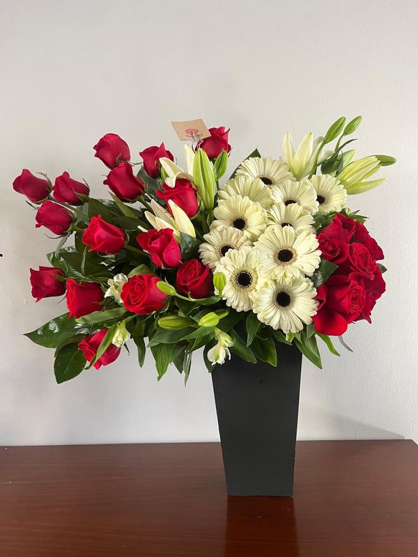 Valhalla - Rosas y Gerberas