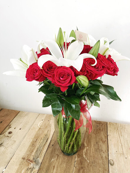 Baco - Jarrón de Rosas y Lilis