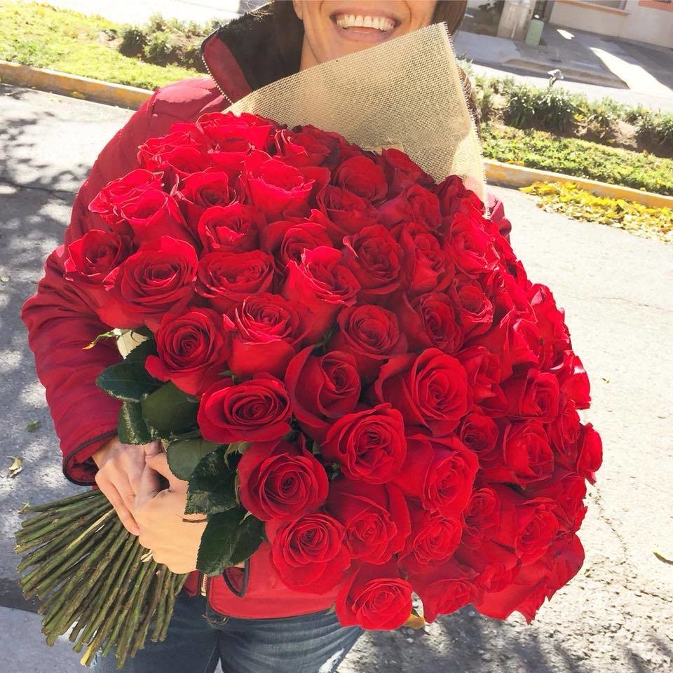 Bouquet tradicional de 100 Rosas