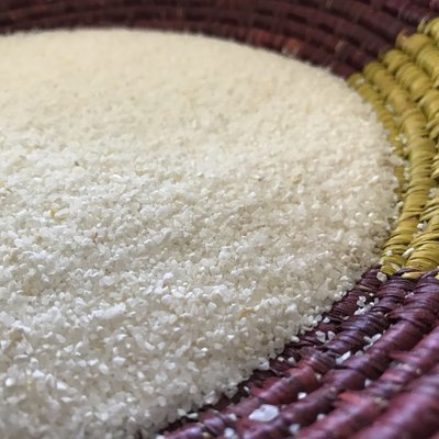 Donate a Christmas gift of 5kg of posho (ground corn) to an artisan’s family