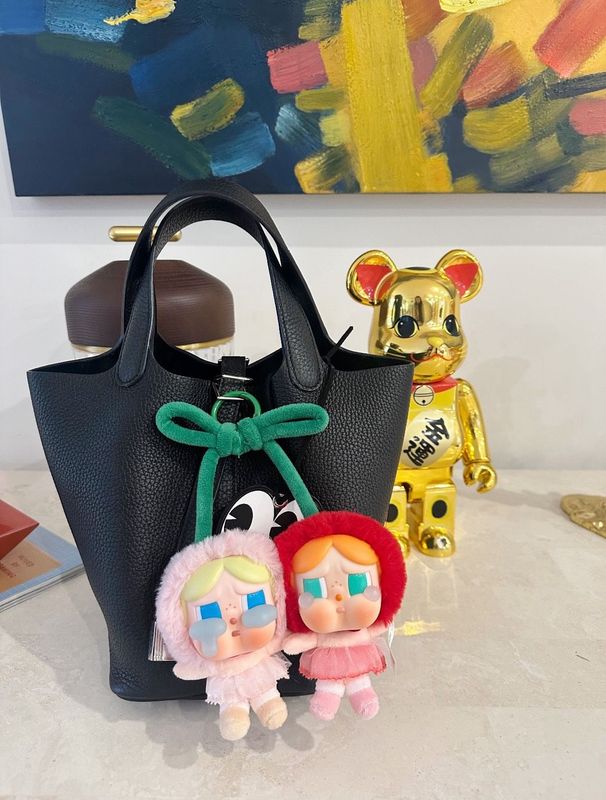 ​✨【預購】POP MART 泡泡瑪特哭娃櫻桃掛飾 ​ ✨