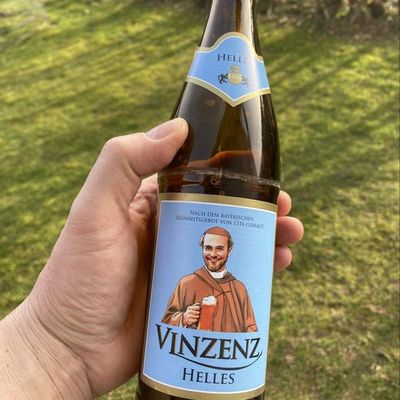 Brauerei Pollinger Pater Vinzenz Hell 4.9%