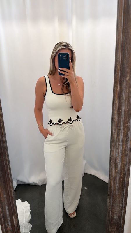 Relaxed Tie-Waist Wide Leg Pant