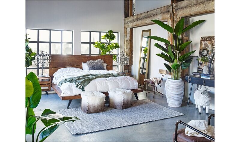 Moes Madagascar King Bed UH-1007-03